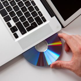 دلیل اجرا نشدن سی دی در لپ تاپ